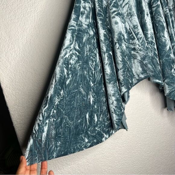 NWOT! Urban Outfitters Silance + Noise Crushed Light Blue Velvet Mini Skirt Sz S - Picture 5 of 8